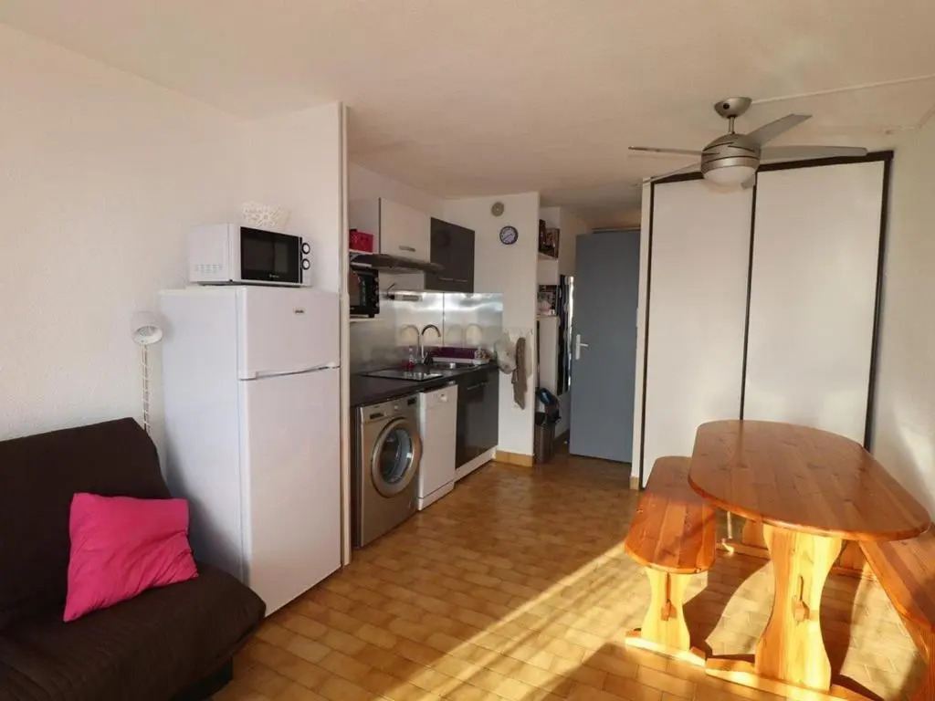 Appartement Le Grau-du-Roi, 1 pièce, 5 personnes - FR-1-307-140