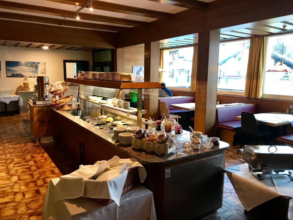 Basekamp Mountain Budget Hotel