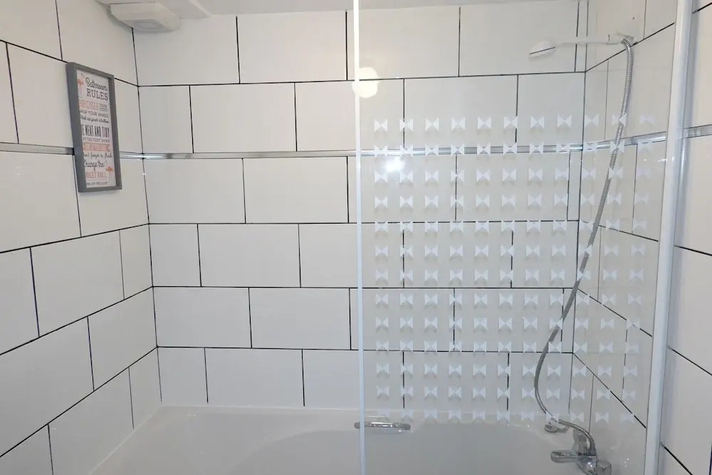 One Bedroom Apartment by Klass Living Serviced Accommodation Bellshill - Mossend  Apartment with WIFI  and Parking