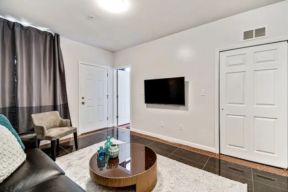 Amazing 2BD Steps From the Convention Center