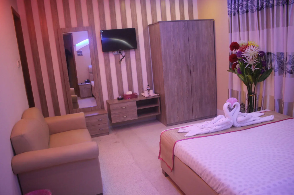 Dhaka Premier Hotel