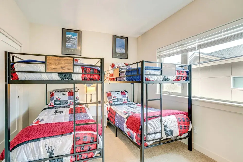 Steps to Conquest Ski Lift: Granby Home w/ Grill