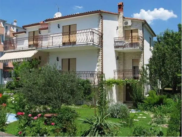 Apartments Maletić