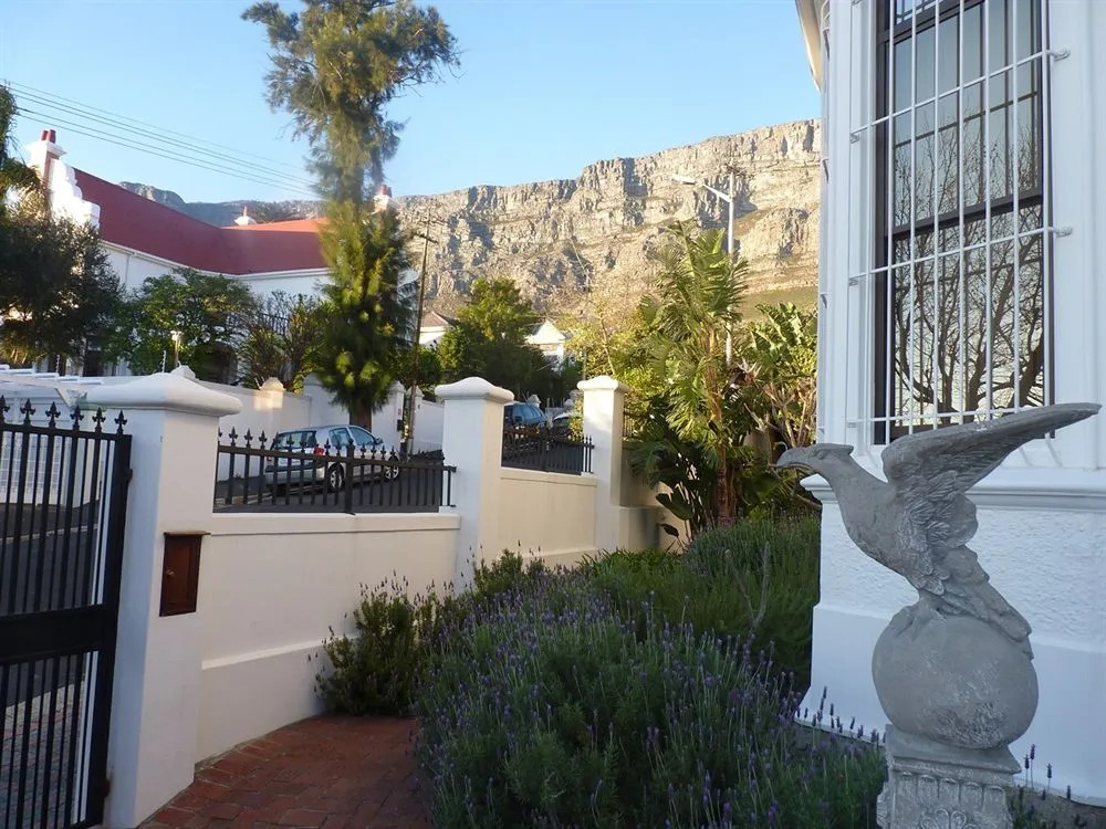 One Kensington Boutique Hotel