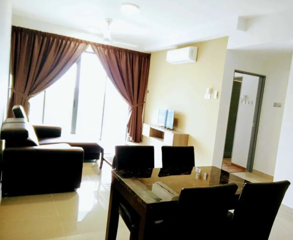 Amerin Mall & Suites