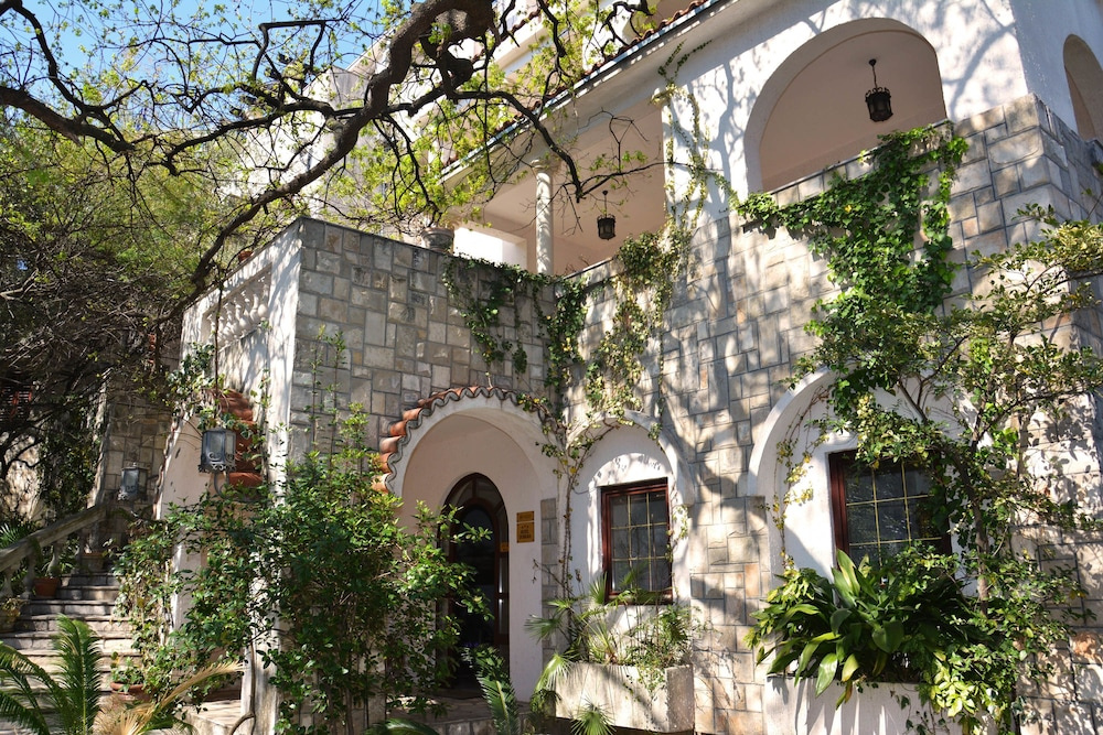 Hotel Dubrava