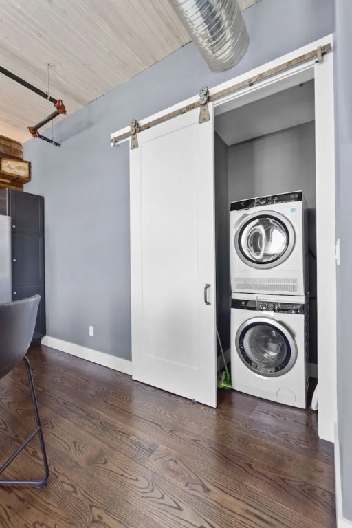 Downtown Loft Amazing Bath Tub & Shower #9