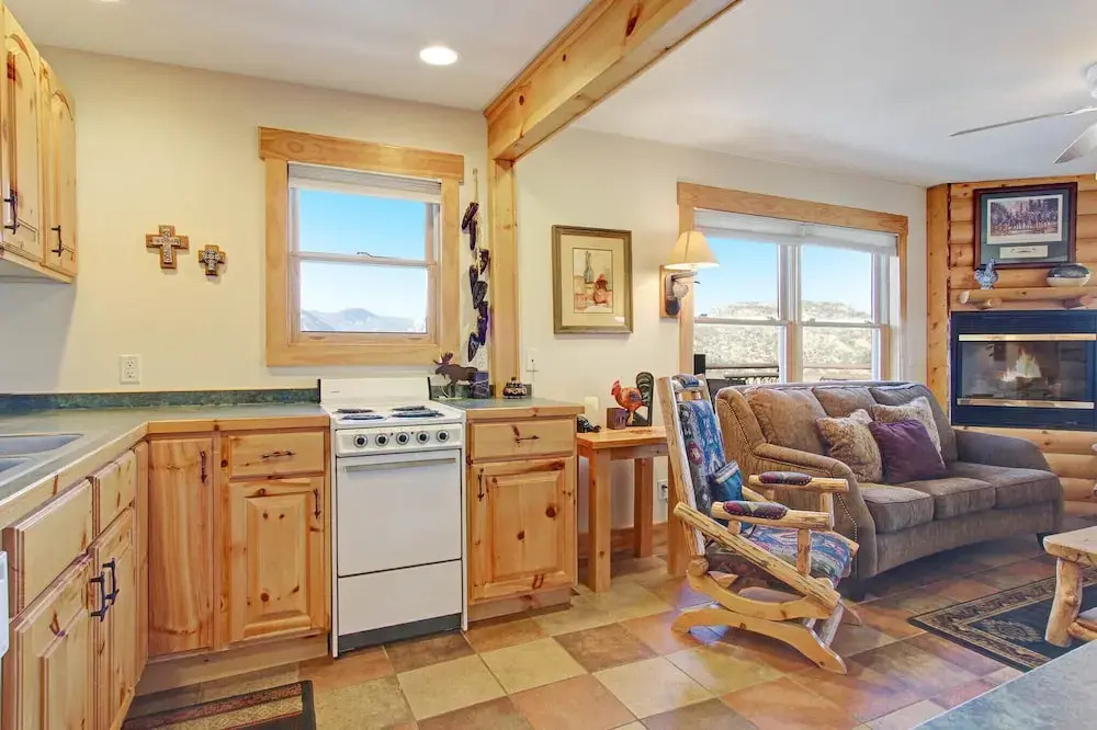 Ptarmigan Mountain 202 3 Bedroom Condo by RedAwning