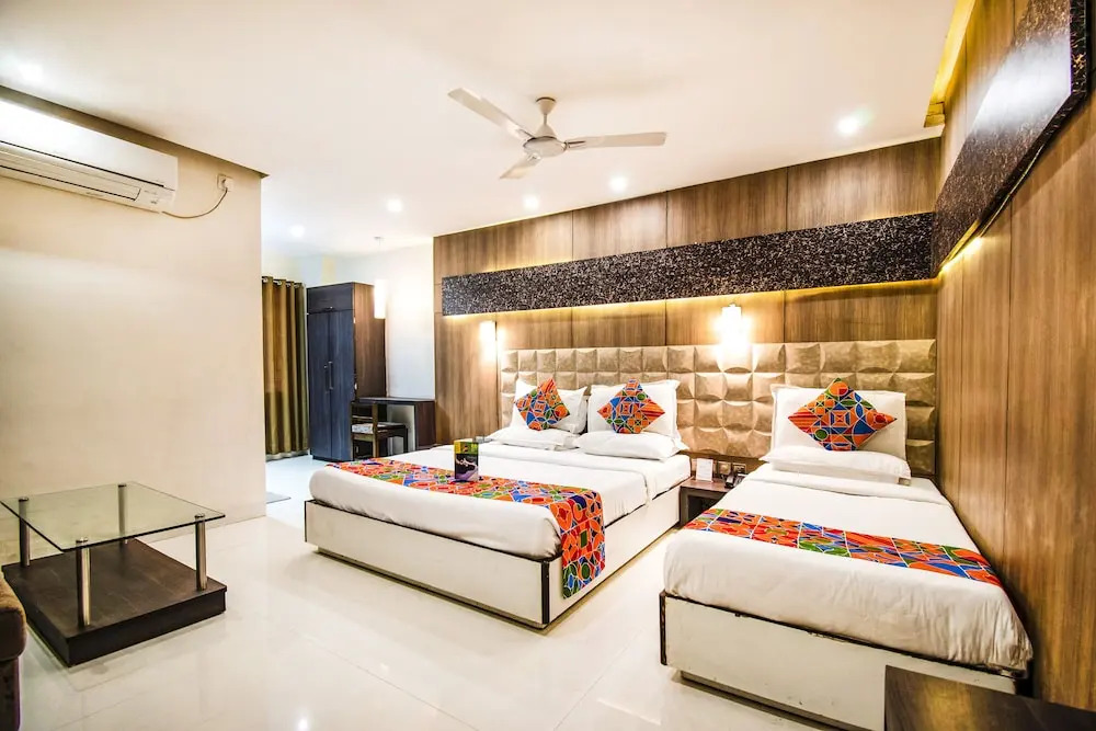 FabHotel Kiran Inn Tukoganj