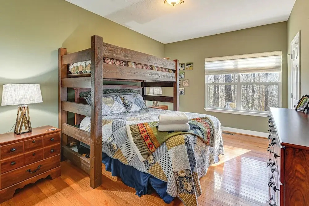 Home w/ Fire Pit & River Access in Sapphire Valley