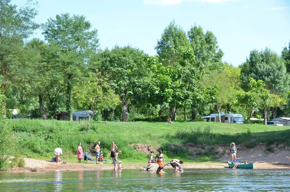 Camping Paradis le Rocher de la Granelle
