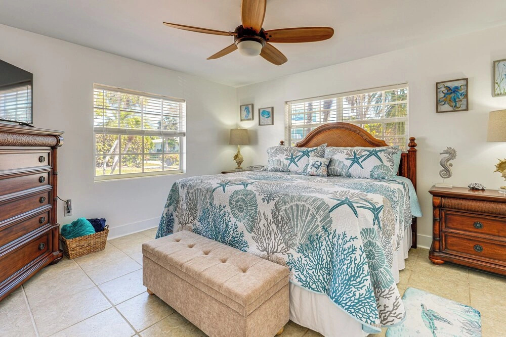 Steps to Sand: Clearwater Family Home w/ Game Room