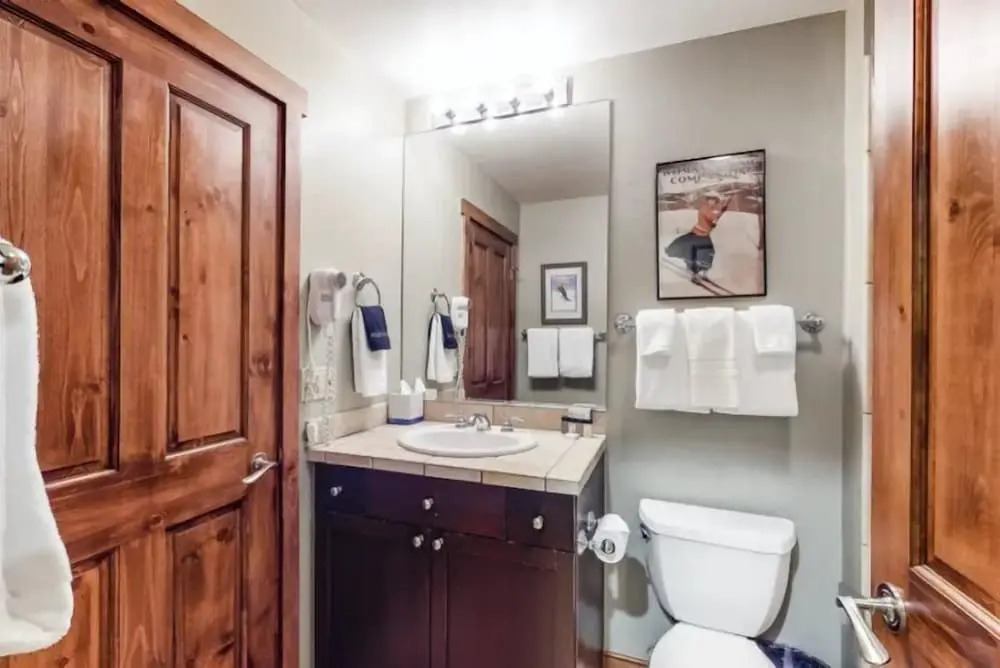 3 Bedroom Townhome in Downtown Breckenridge, off Main Street With Pool, and Hot Tubs