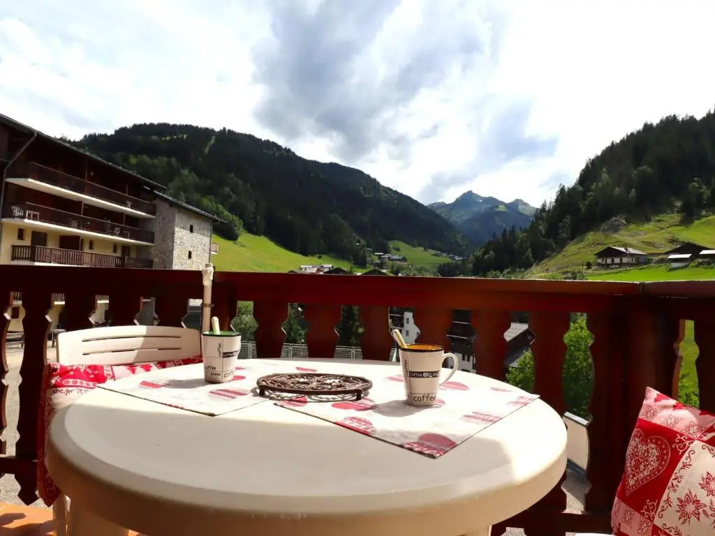 Charmant T2 cabine 4 pers, centre-village, proche pistes et commerces, balcon sud, piscine lété - FR-1-342-145