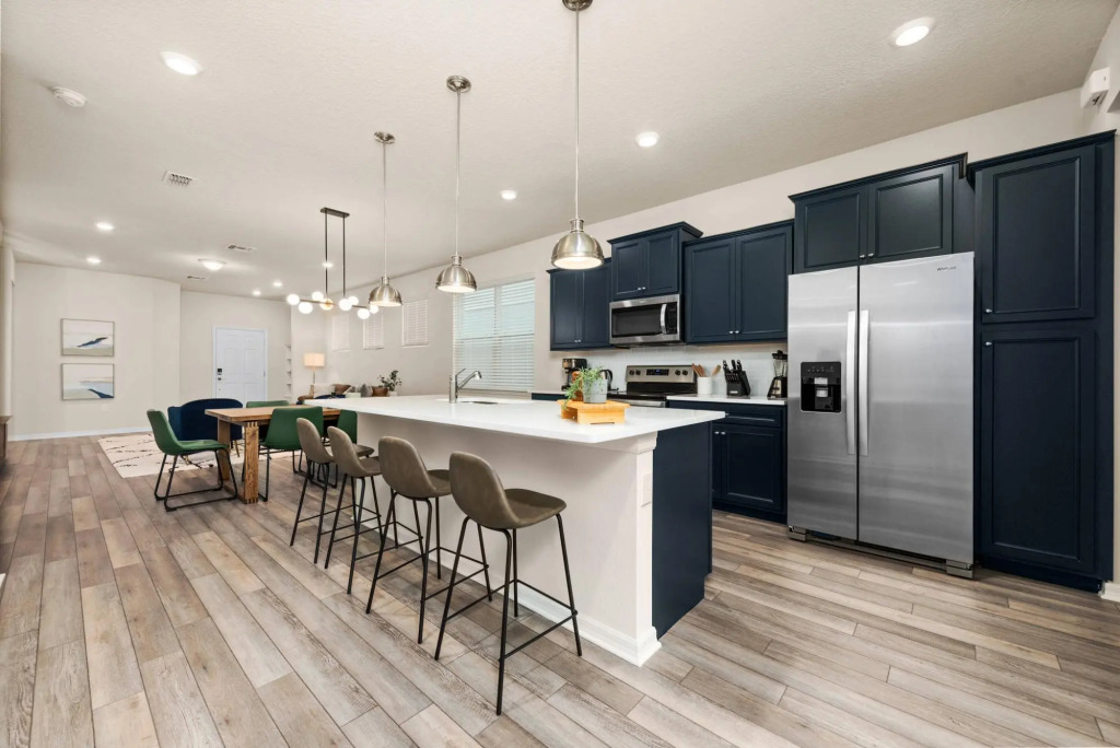 Brand New Windsor Island 5 Suites