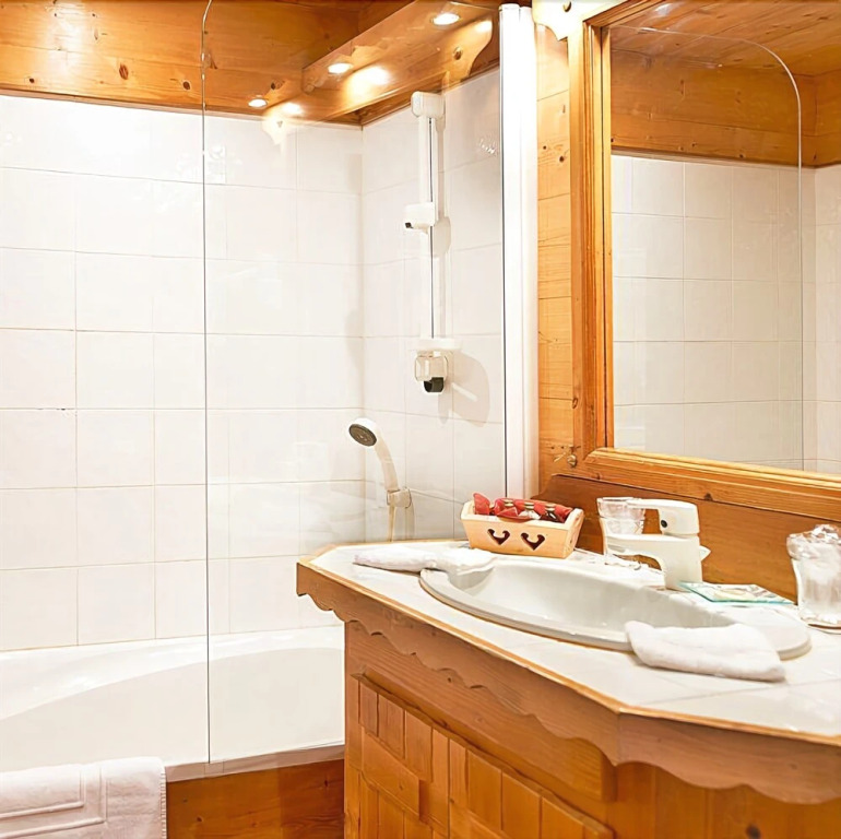 Les Chalets de la Serraz