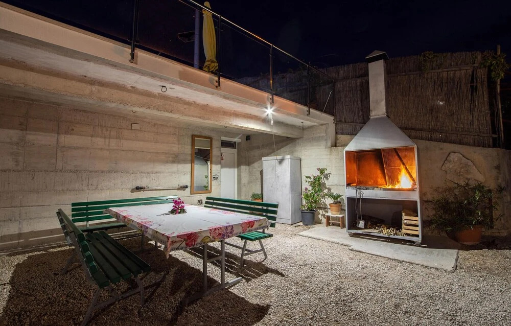 Beautiful Home in Lokva Rogoznica With Wifi and 4 Bedrooms