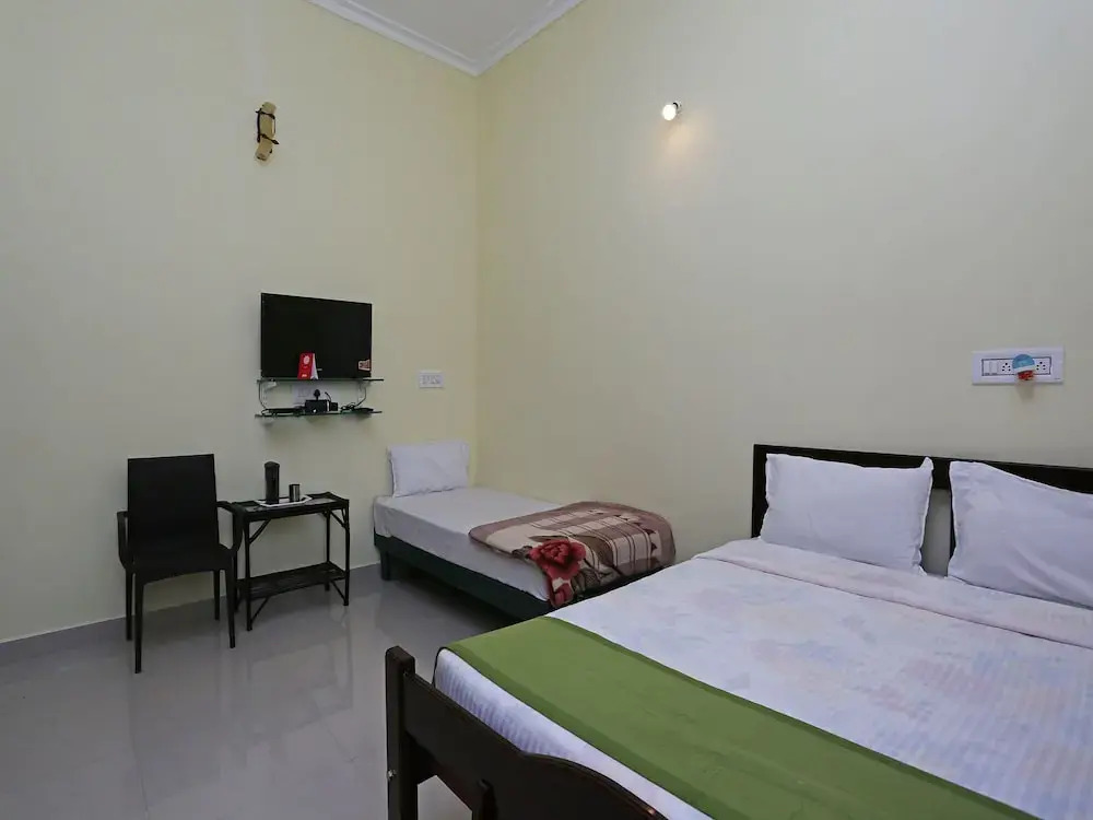 OYO 9263 Home Breezy 2 BHK Stuart Hill