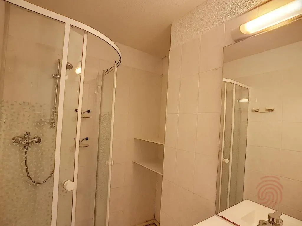 Appartement Lamalou-les-Bains, 1 pièce, 2 personnes - FR-1-451-102