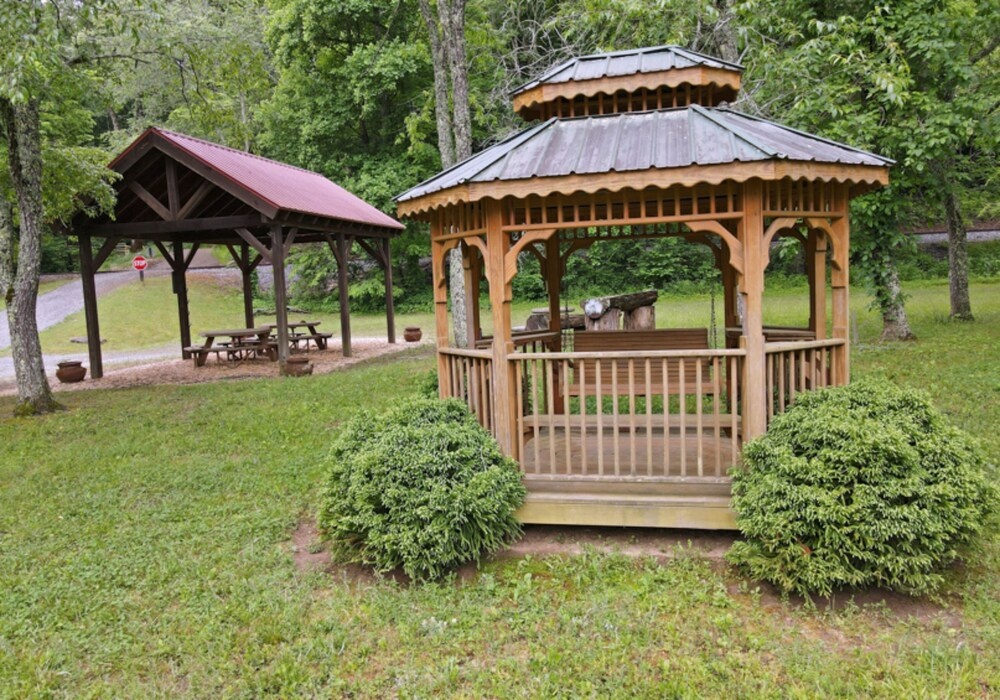 Hidden Creek Cabin by Escape to Blue Ridge
