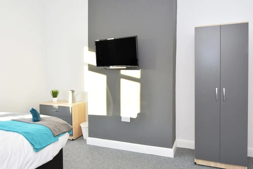 Townhouse @ 272 Walthall Street Crewe