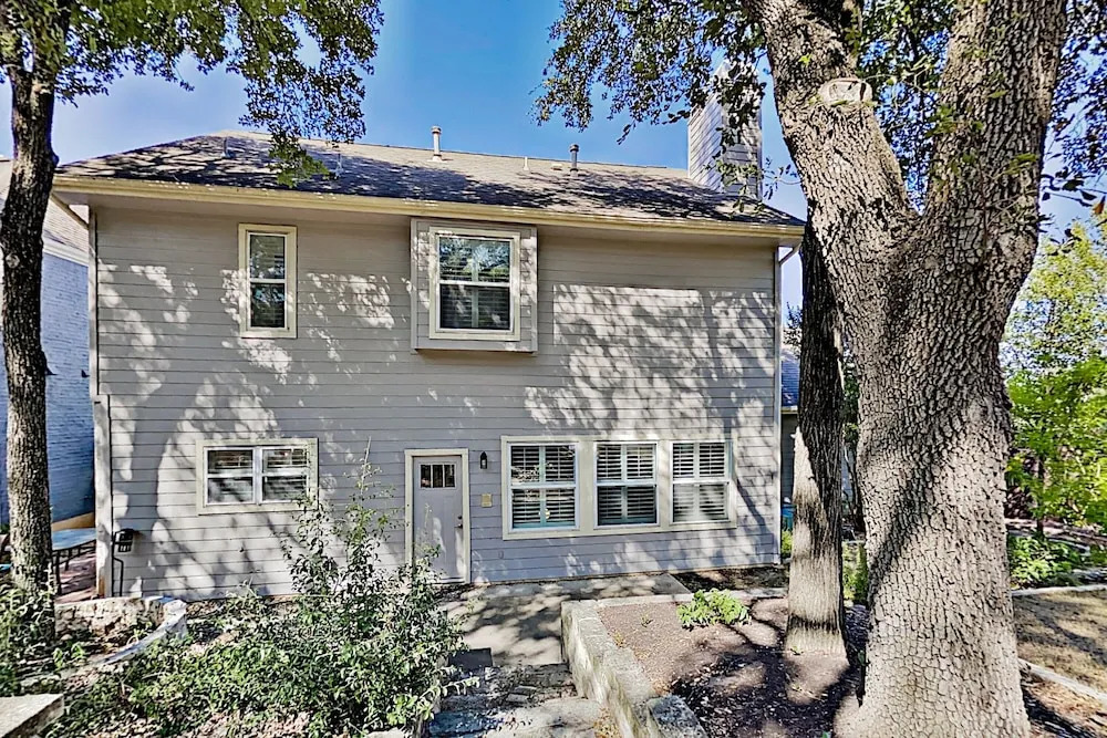 1111eriv 4 Bedroom Home