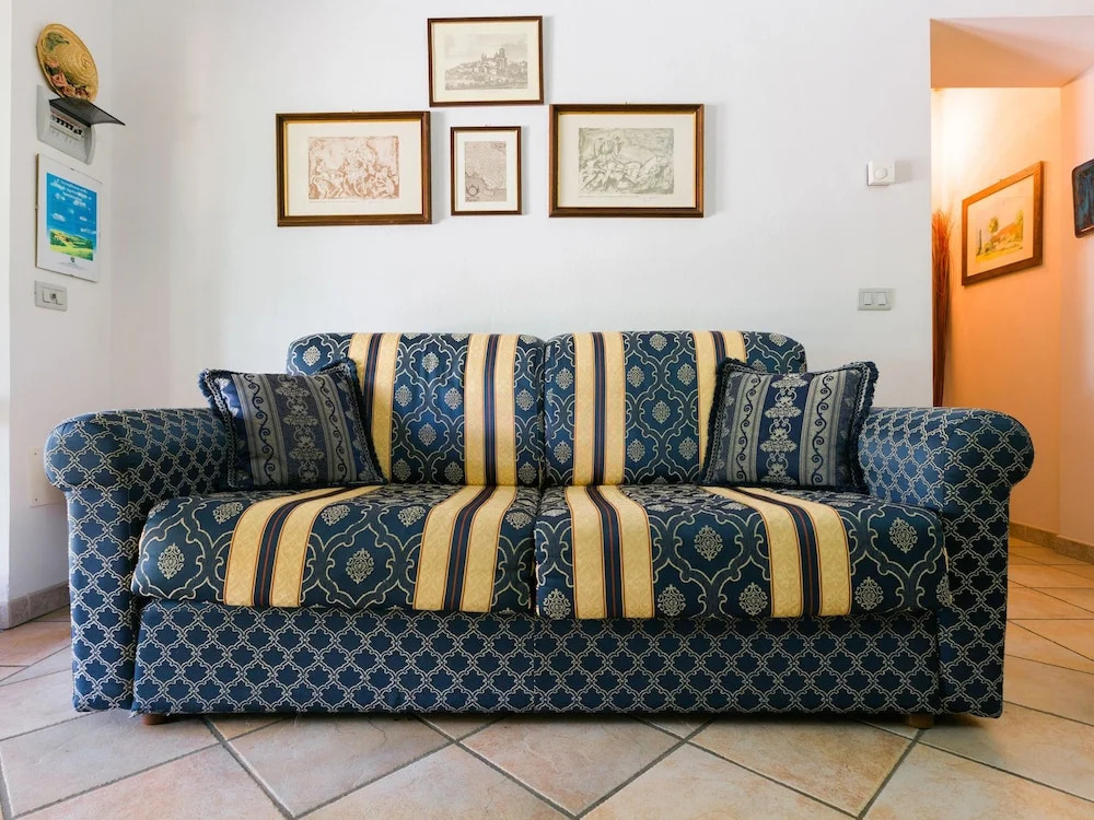 Farmhouse with Spacious Garden in the Maremma Region, Near the Sea