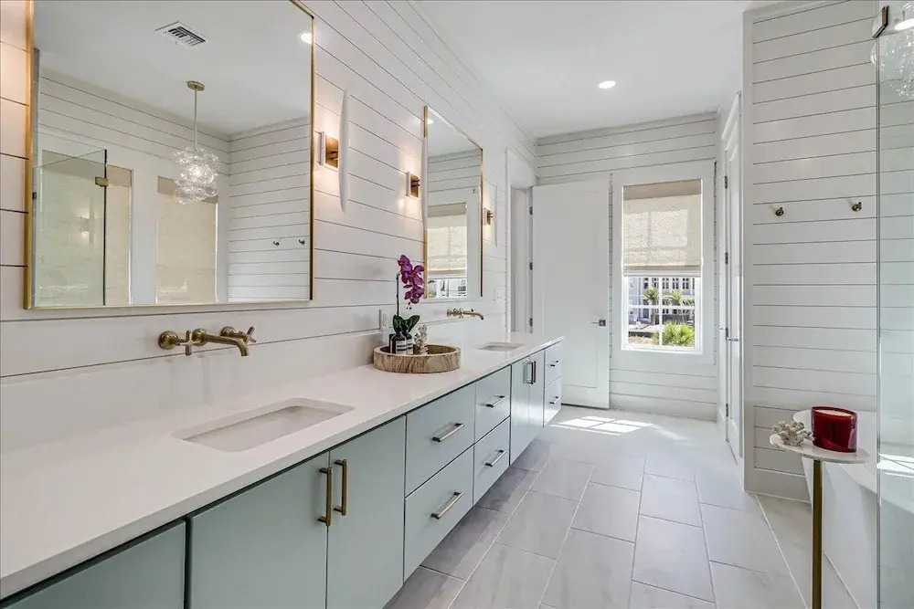 Afterley Pointe 213 LAK