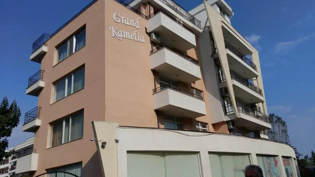 GrandCameliya b1