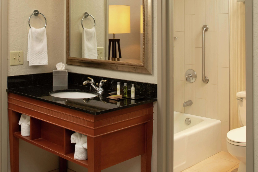 DoubleTree Suites by Hilton Seattle Airport/Southcenter