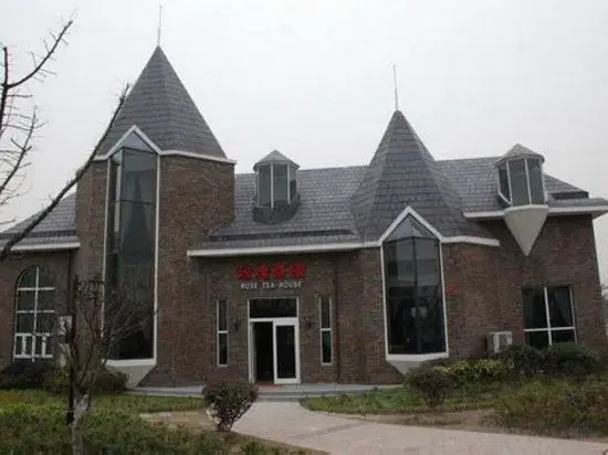 Rose Manor
