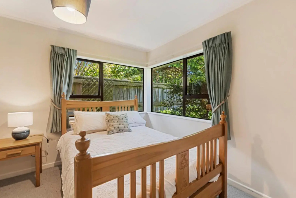 Island View Beach House - Paraparaumu Beach Home
