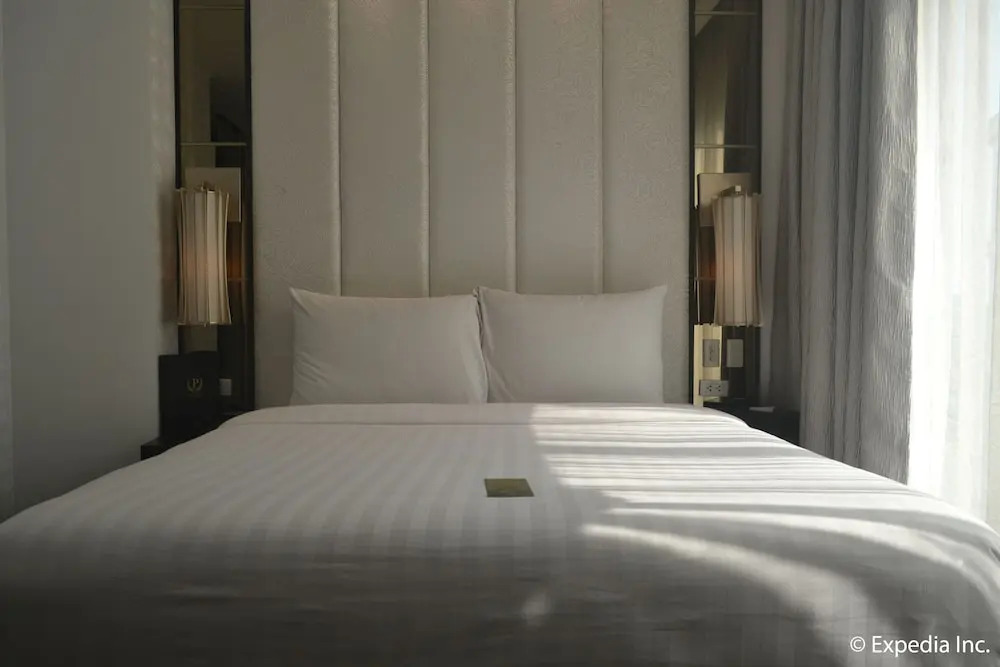 The penthouse hotel and residences