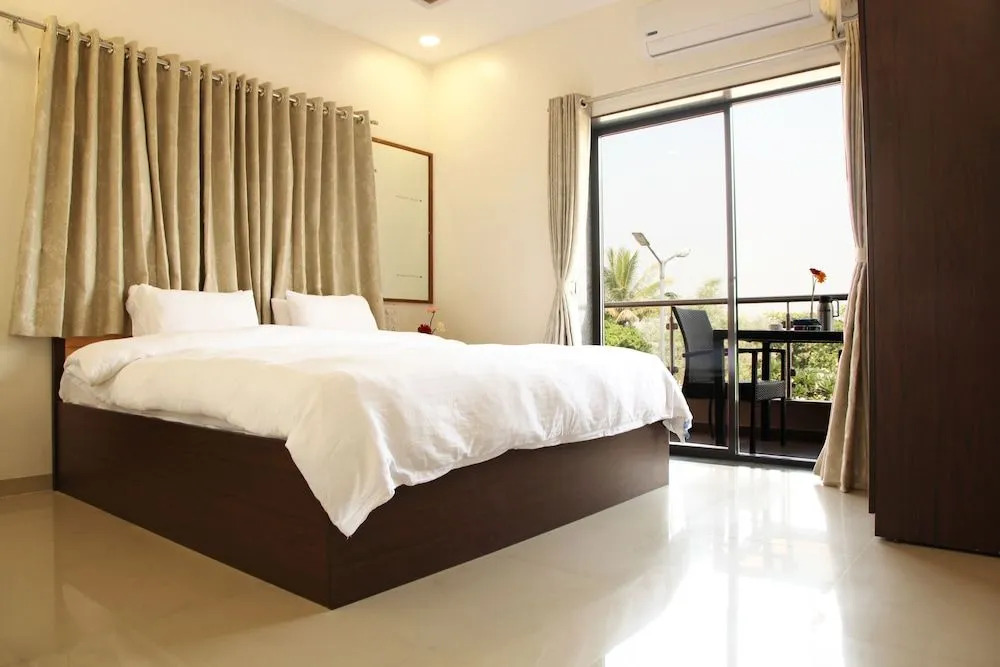 Saburi Service Apartments