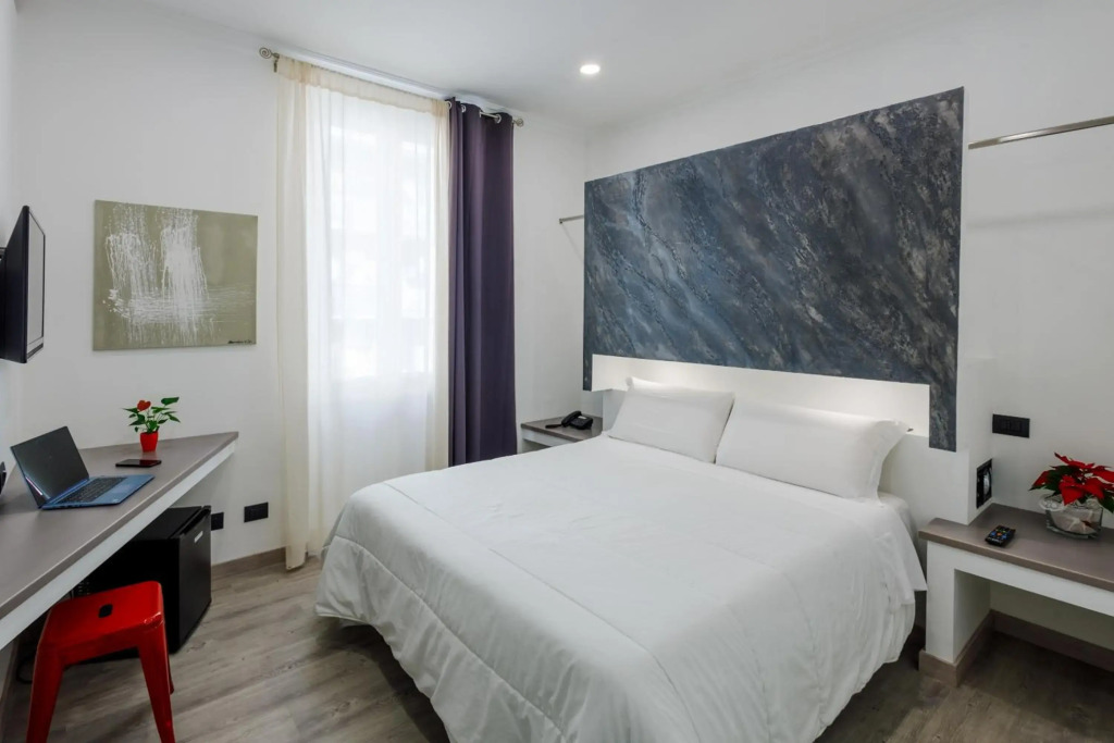 Crossroad Hotel