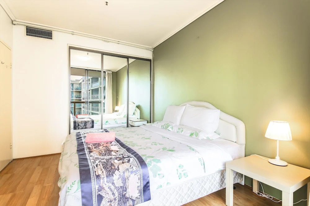 Amazing Location Cozy Stay with Parking