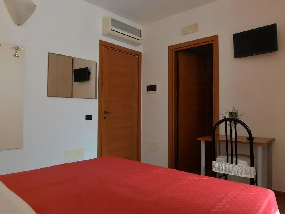 Villa in Casalini with Pool & Olive Garden