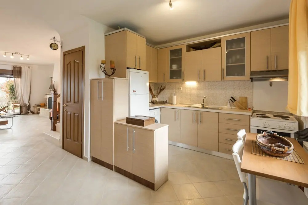 Stylish, big & bright family Villa