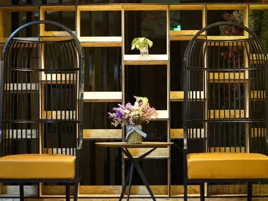 Back Street Boutique Hotel