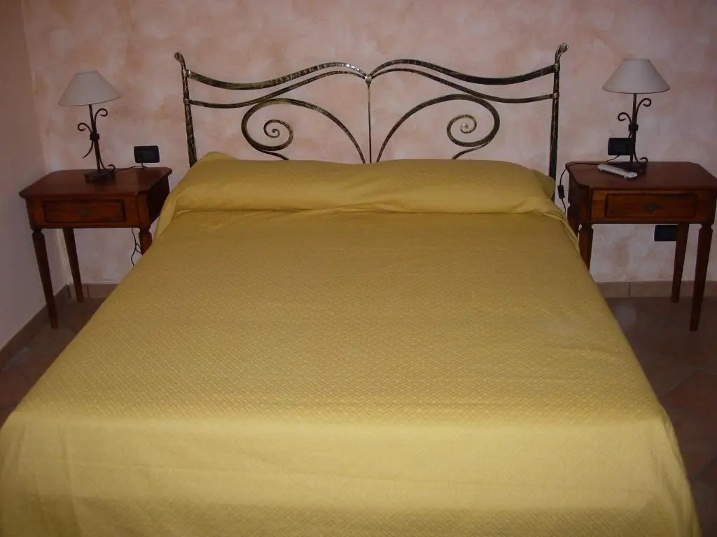 Angelucci Agriturismo con Camere e Agri Camping
