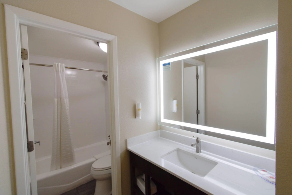 Comfort Suites Tucson near Sabino Canyon