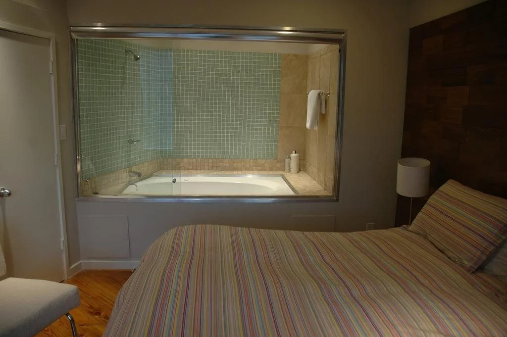 Modern B & B