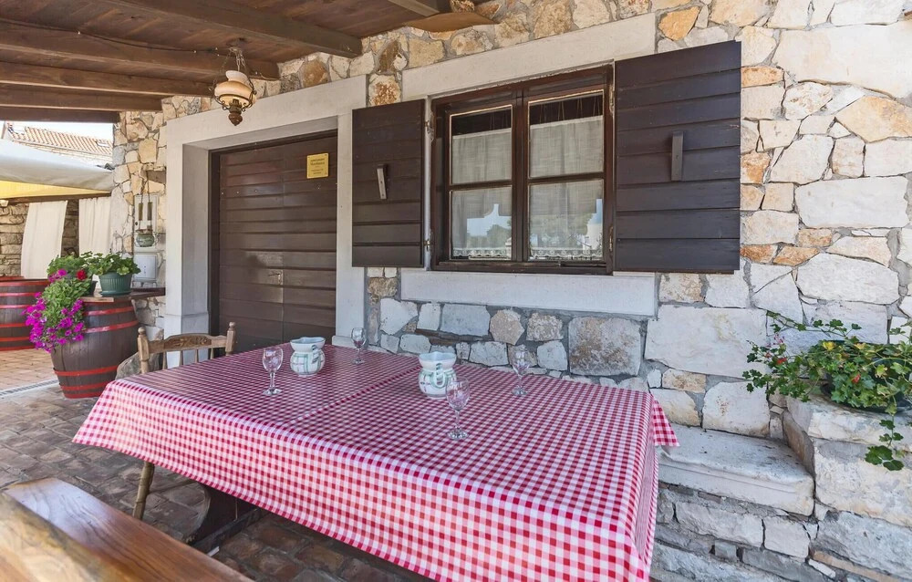 Nice Apartment in Kanfanar With Wifi and 1 Bedrooms