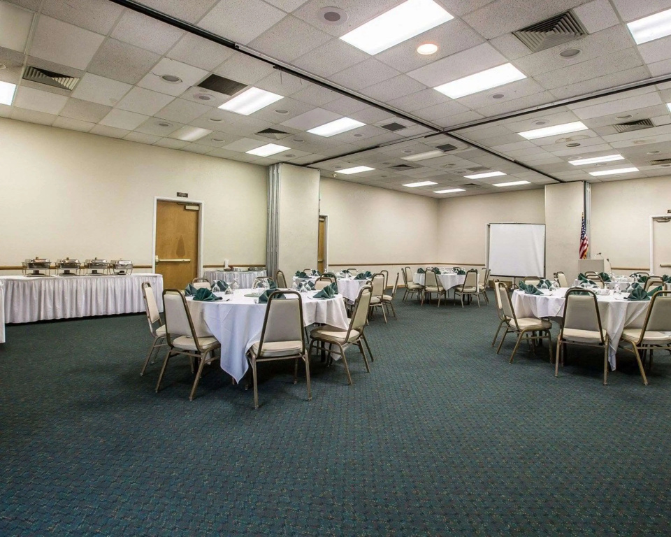 Clarion Inn Near China Lake Naval Station