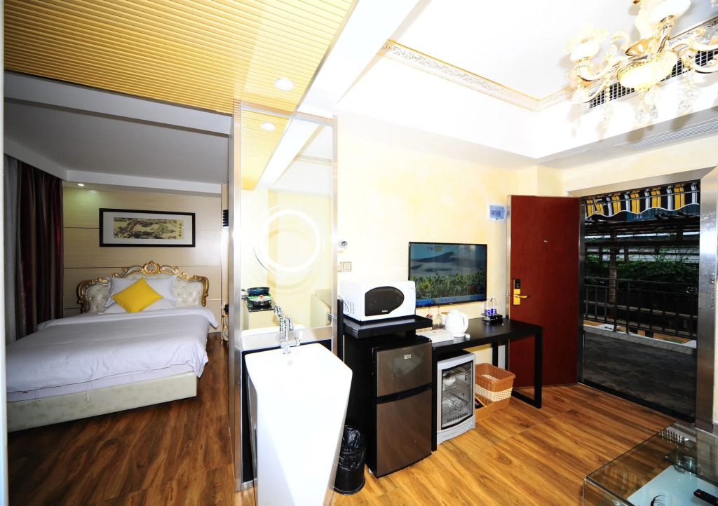 Jiang Yue Ming Shang Hotel