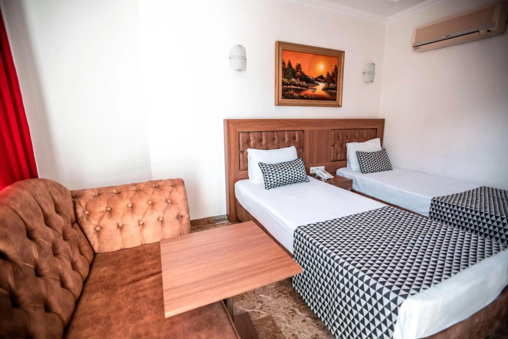 Kristal Beach Hotel