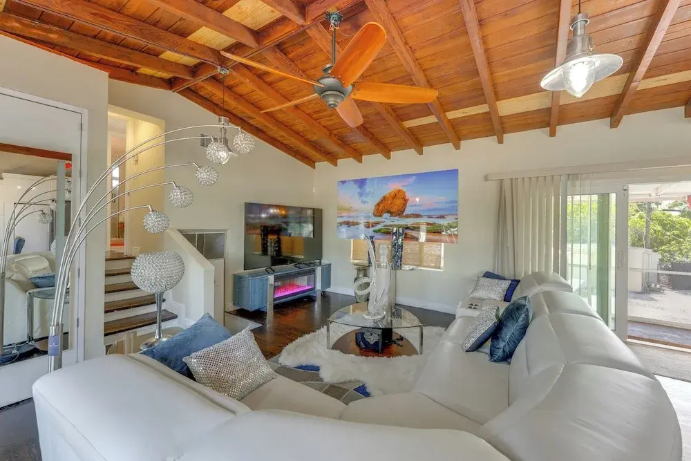 Oakland Park Gem w/ Year-round Pool, 4 Mi to Beach