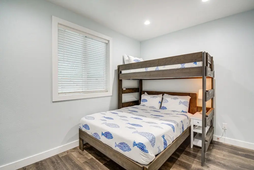 Westport Home w/ Hot Tub: 2 Blocks to Beach!