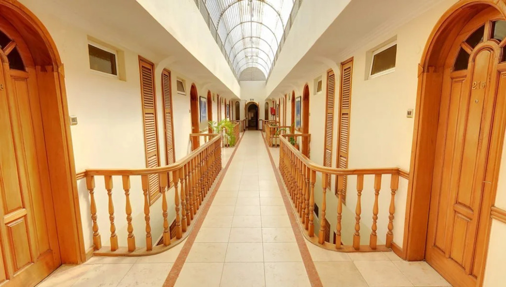 Sovereign Hotel
