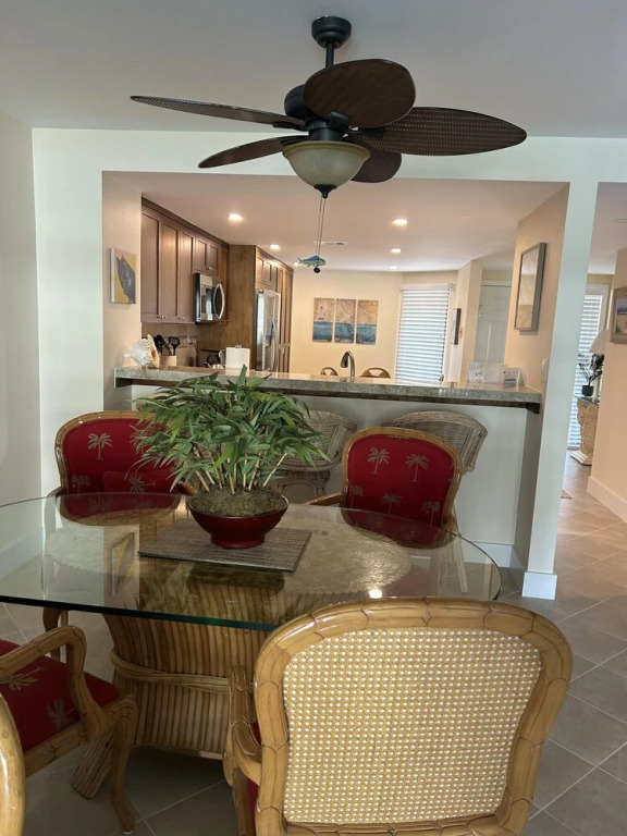 Gorgeous 2 bedroom condo with panoramic views of the Atlantic Ocean. 2 Condo by RedAwning